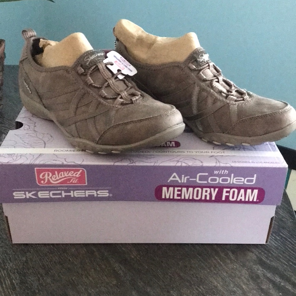 Skechers Relaxed fit